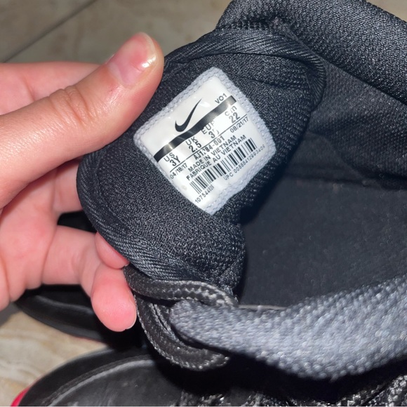 Nike shoes for little girl - Picture 4 of 4